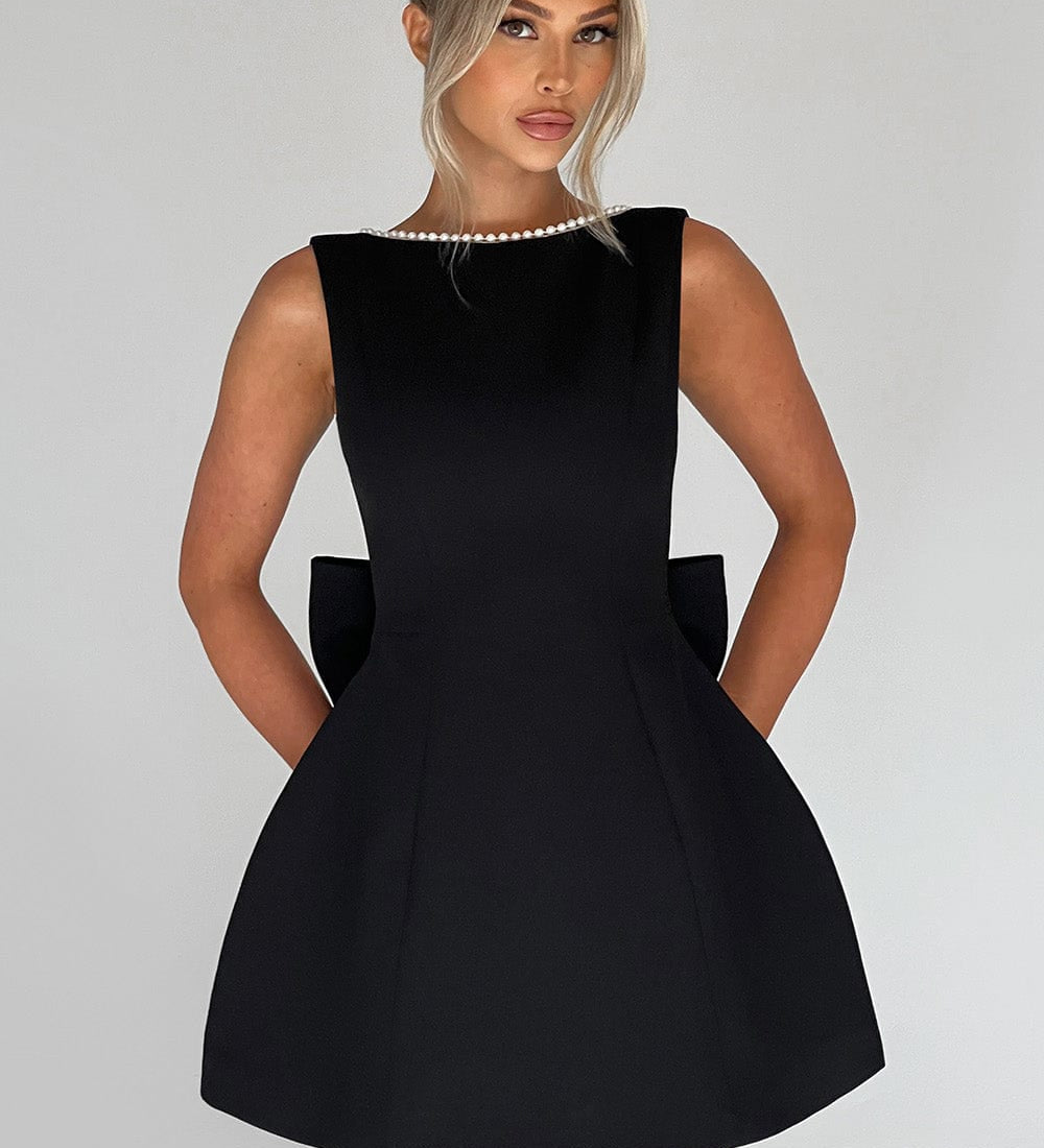 Elle – Rochie Mini de Damă cu Fundă și Perle