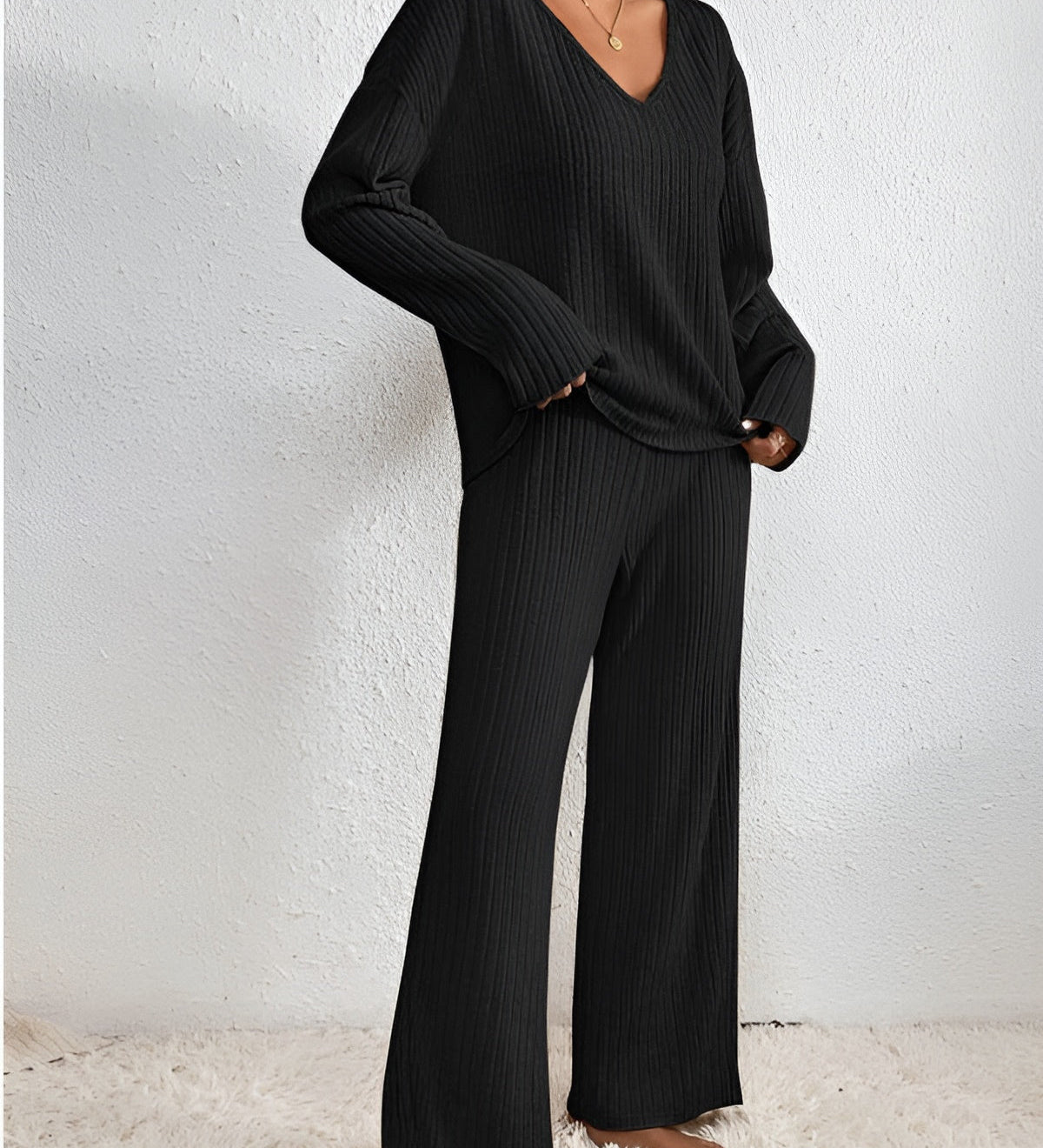Wilma – Set Tricotat Doi Piese Pulover V și Pantaloni Confortabili