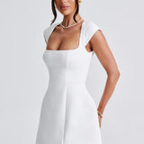 Alina – Rochie Mini Elegantă de Damă cu Decolteu Pătrat
