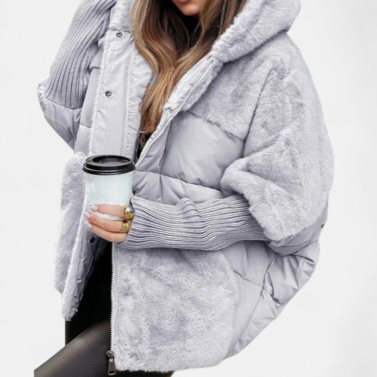 Gabriela – Jachetă Puffer Oversized cu Glugă și Patchwork